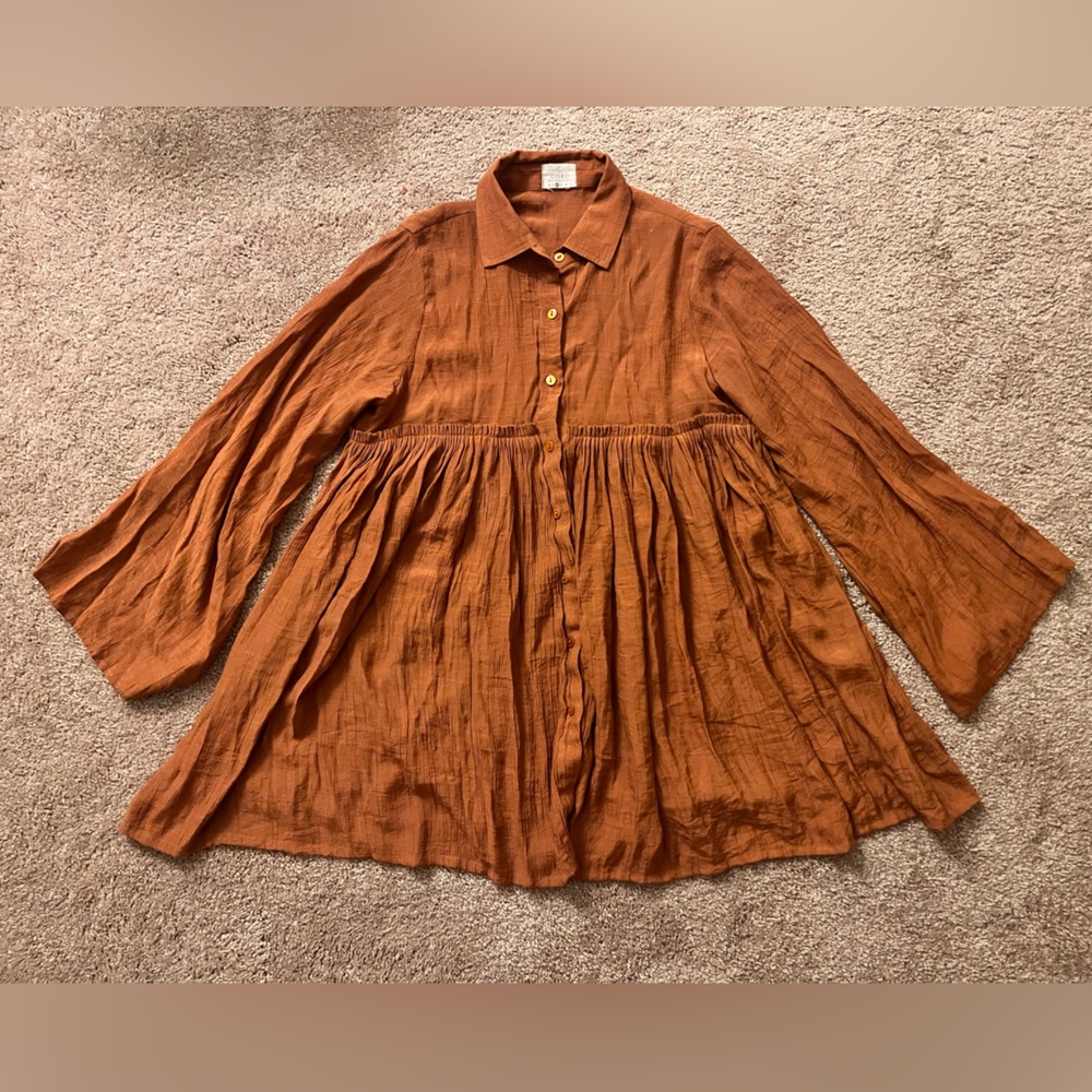 Cord Studio Women's Brown Button-Up Top size Medium